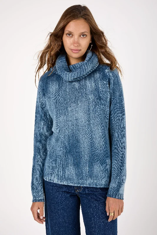 Sweaters in cove-Tonal Effect High Neck Off Gauge Cashmere Pullover in Fiume