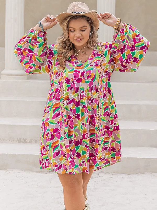 Dresses for holiday weddings-Plus Size Printed V-Neck Balloon Sleeve Mini Dress