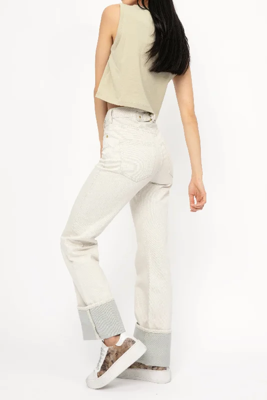 Bottoms in cinder-The Carnelian Jean in Chalk