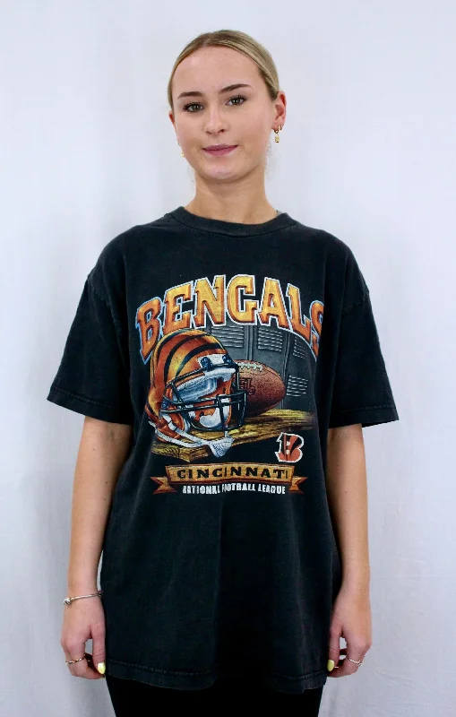 How to train a puppy-American Vintage Bengals Tee